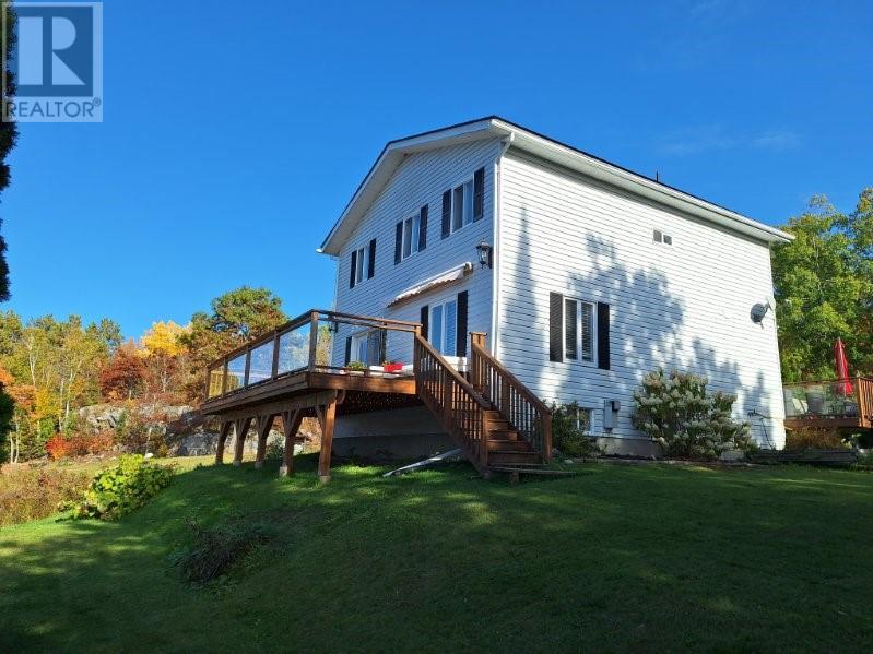 












431 Elbow Lake Road

,
Sudbury,




Ontario
P3E4N1

