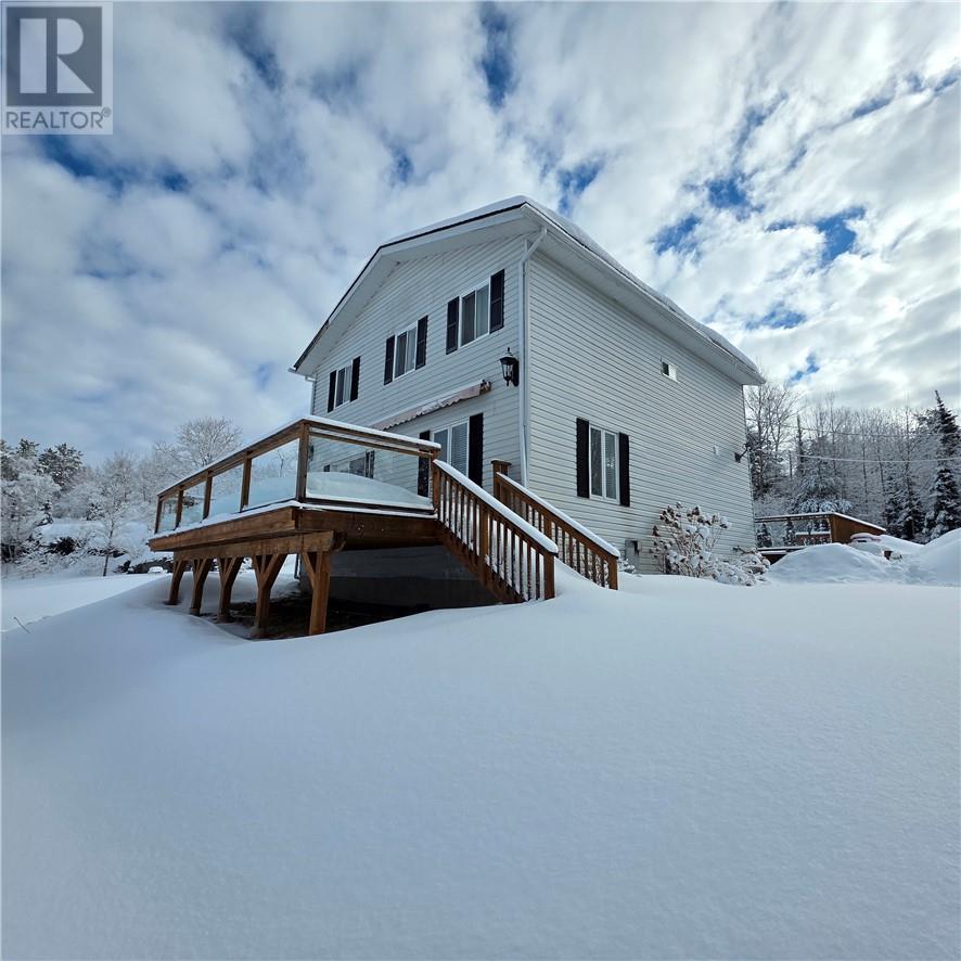 












431 Elbow Lake Road

,
Sudbury,




Ontario
P3E4N1

