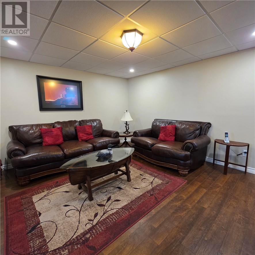 












431 Elbow Lake Road

,
Sudbury,




Ontario
P3E4N1

