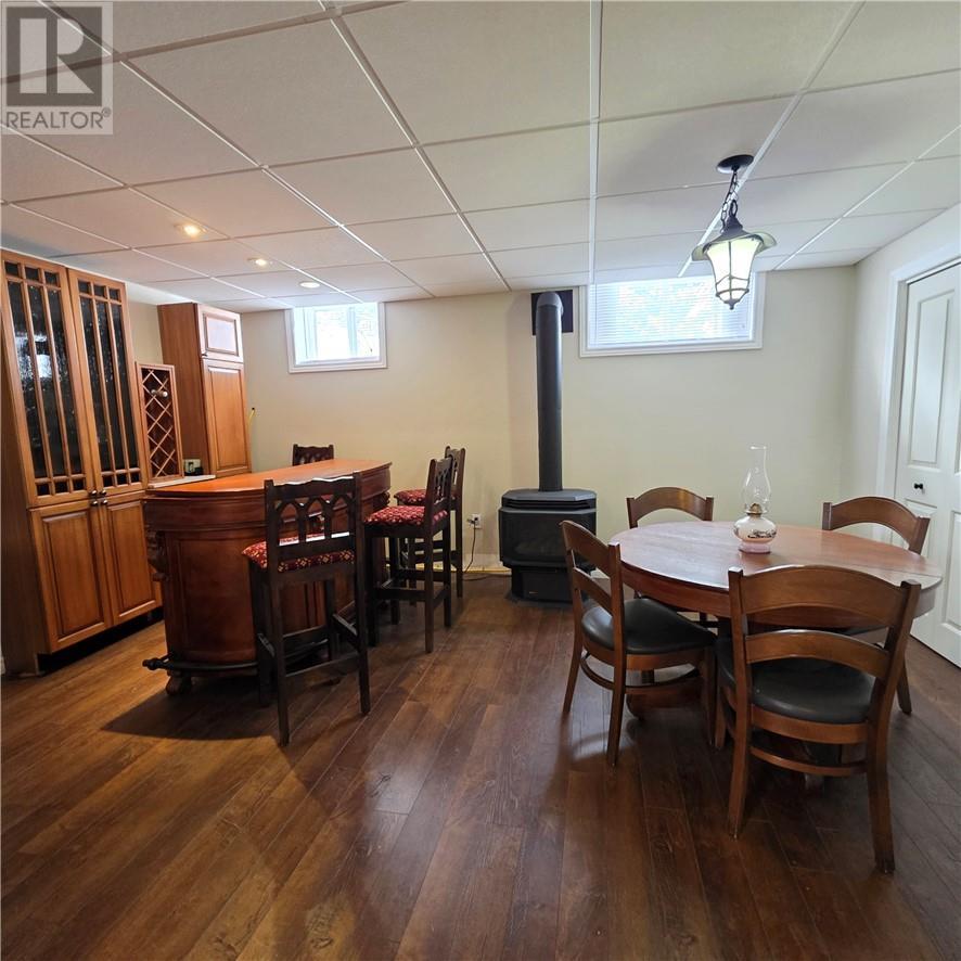 












431 Elbow Lake Road

,
Sudbury,




Ontario
P3E4N1

