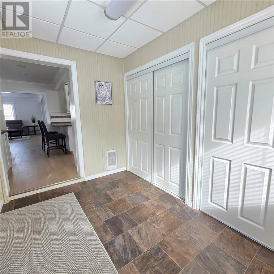 












431 Elbow Lake Road

,
Sudbury,




Ontario
P3E4N1

