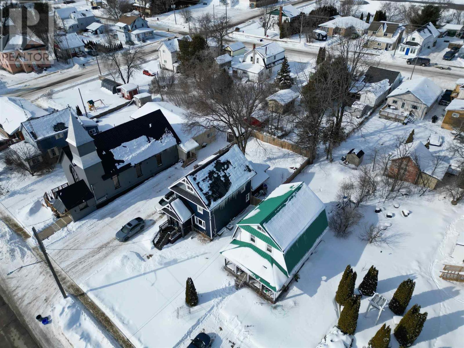 












40 Michigan AVE

,
Blind River,




Ontario
P0R1B0

