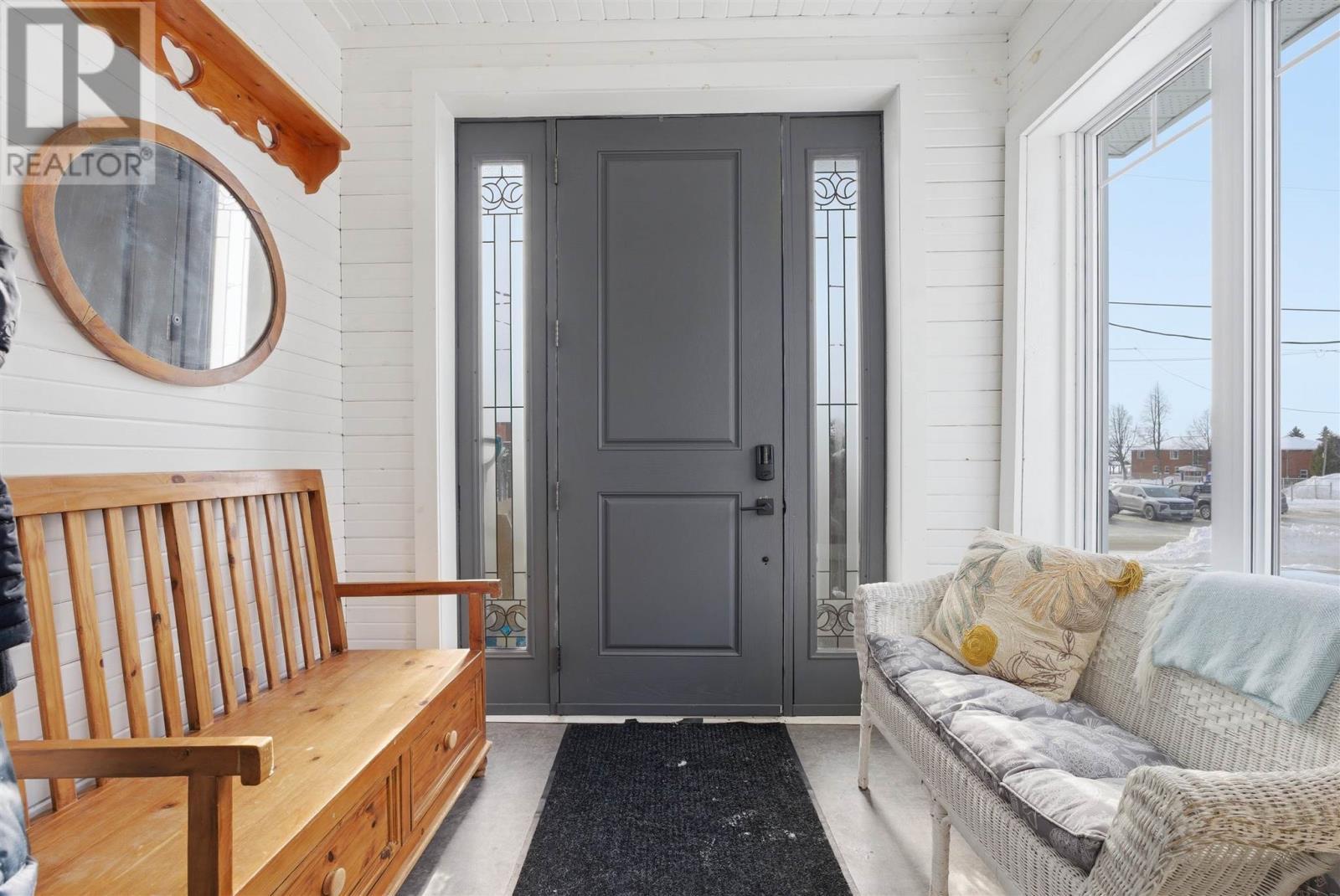 












40 Michigan AVE

,
Blind River,




Ontario
P0R1B0

