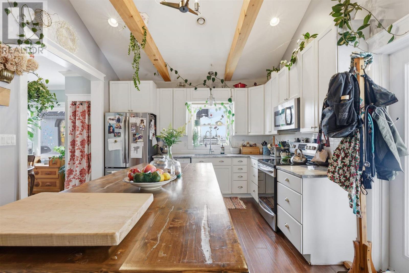 












40 Michigan AVE

,
Blind River,




Ontario
P0R1B0

