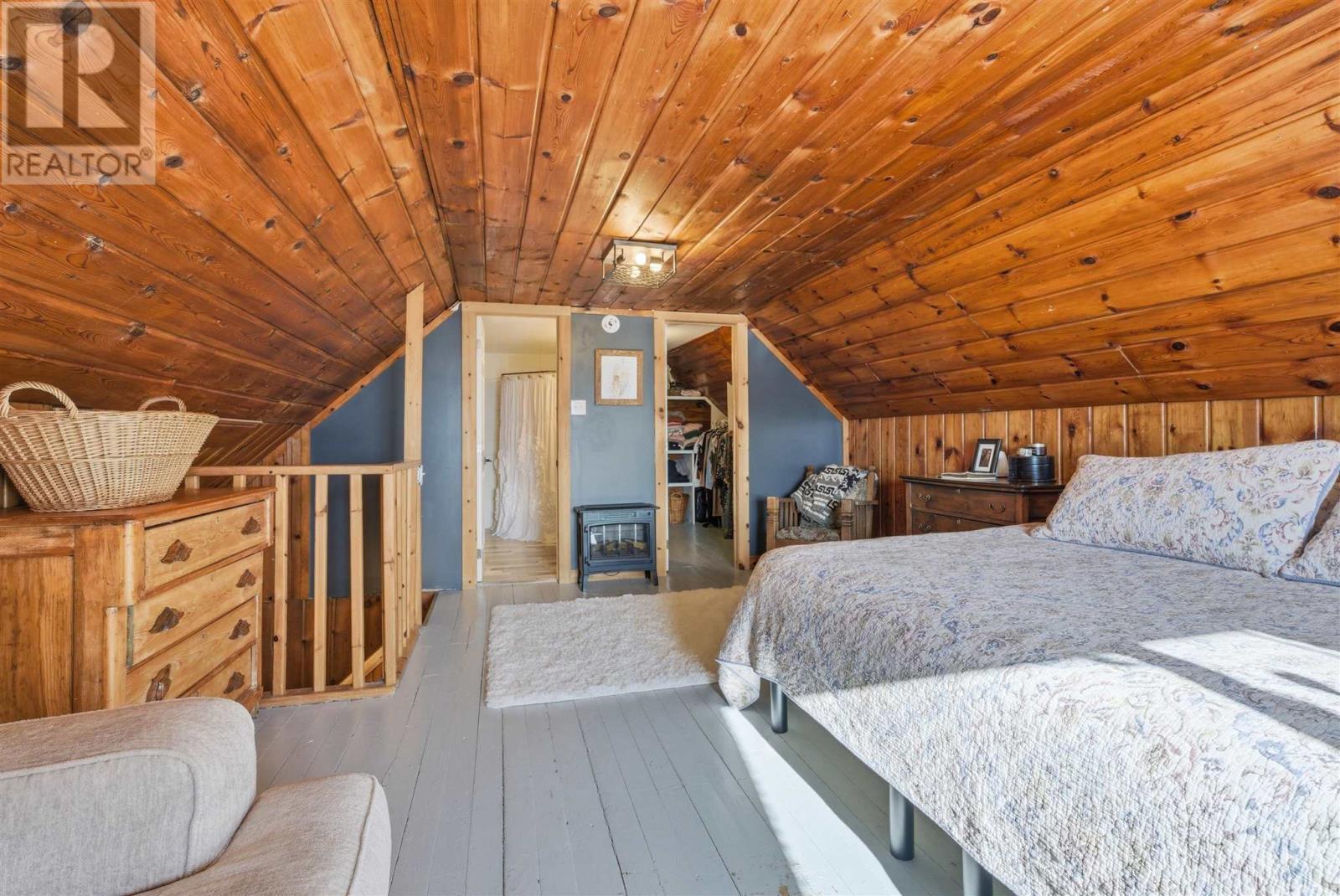 












40 Michigan AVE

,
Blind River,




Ontario
P0R1B0

