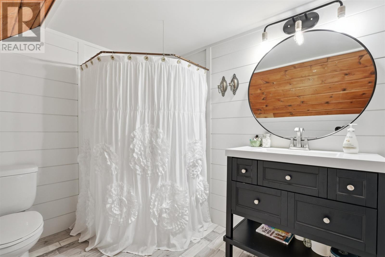 












40 Michigan AVE

,
Blind River,




Ontario
P0R1B0

