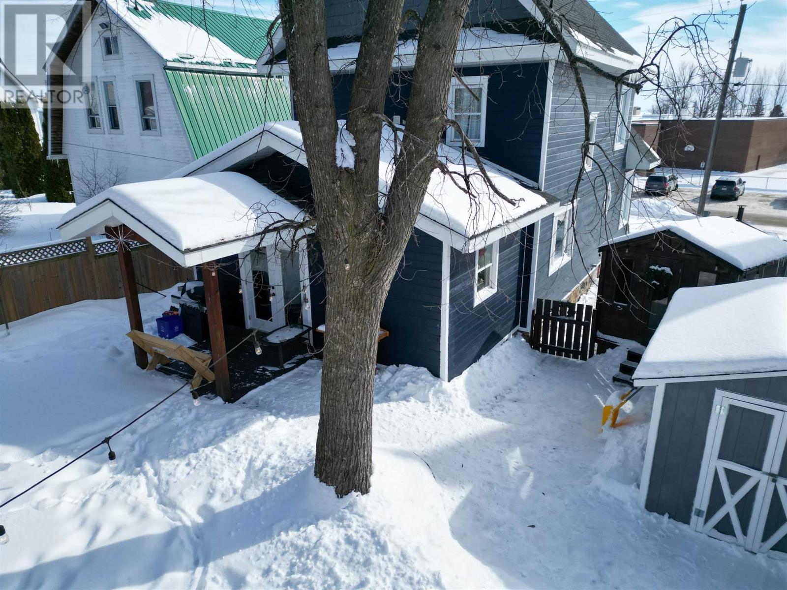 












40 Michigan AVE

,
Blind River,




Ontario
P0R1B0

