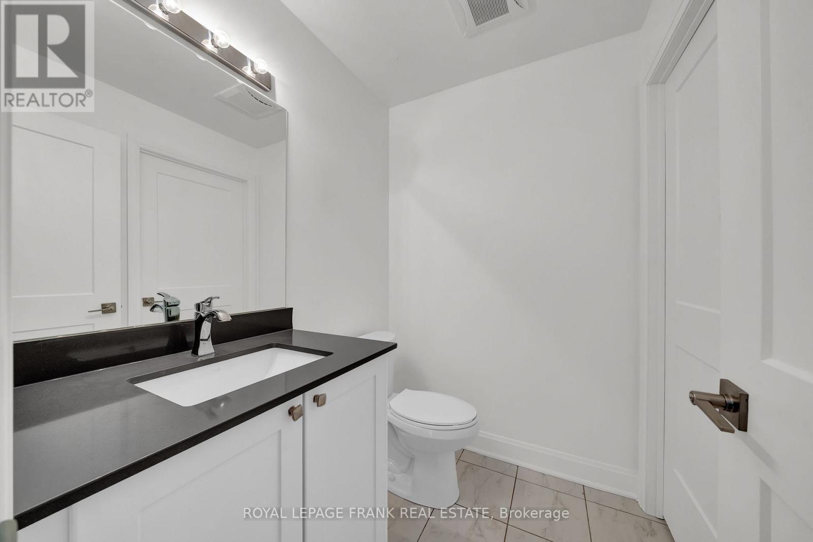 












216 - 50 LAKEBREEZE DRIVE

,
Clarington (Newcastle),




Ontario
L1B0V9

