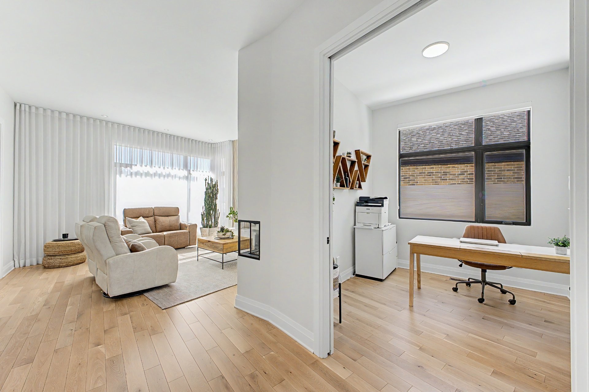 









4009


Rue des Bolets

,
Saint-Bruno-de-Montarville,




QC
J3V0C9

