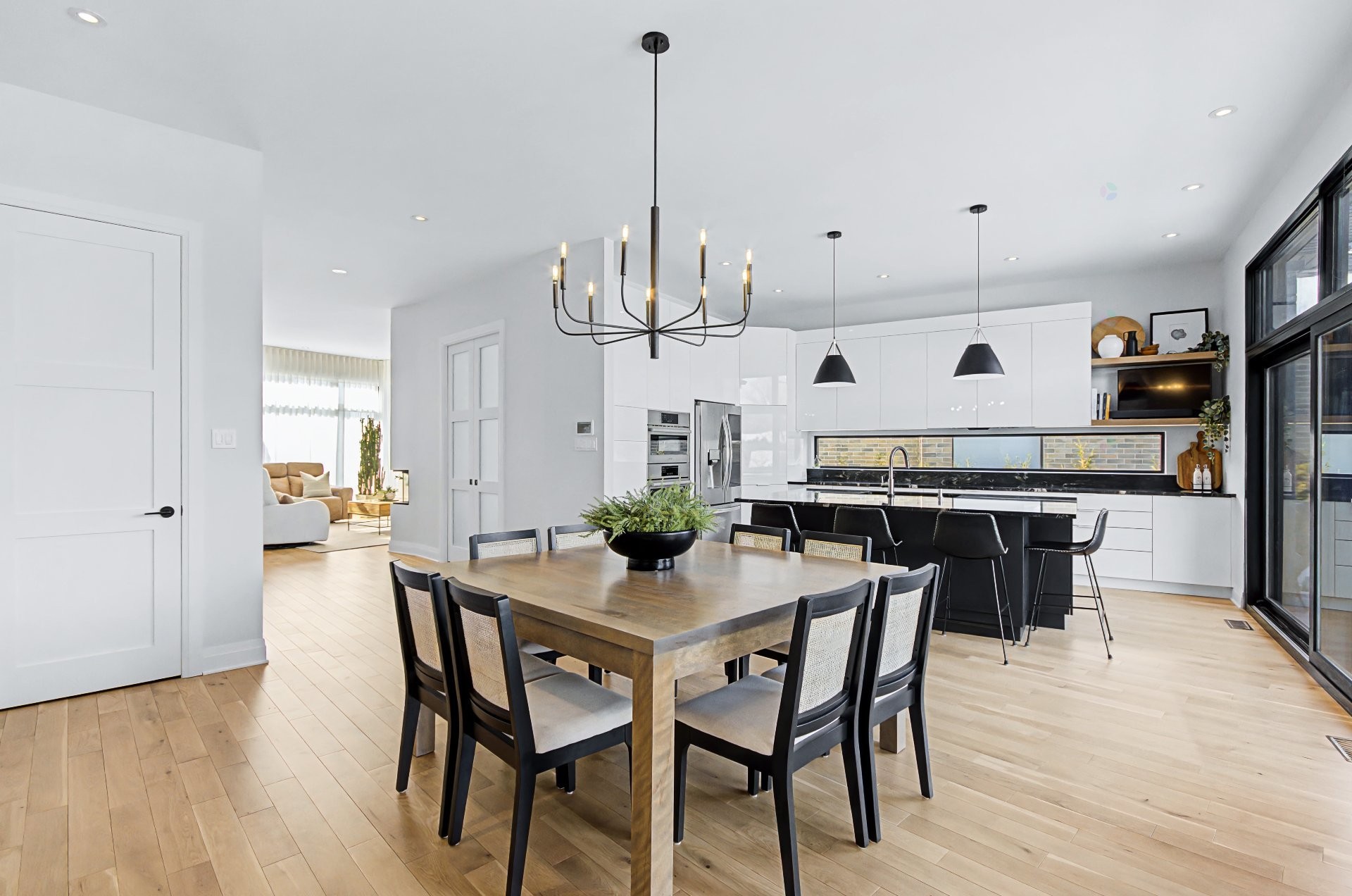 









4009


Rue des Bolets

,
Saint-Bruno-de-Montarville,




QC
J3V0C9

