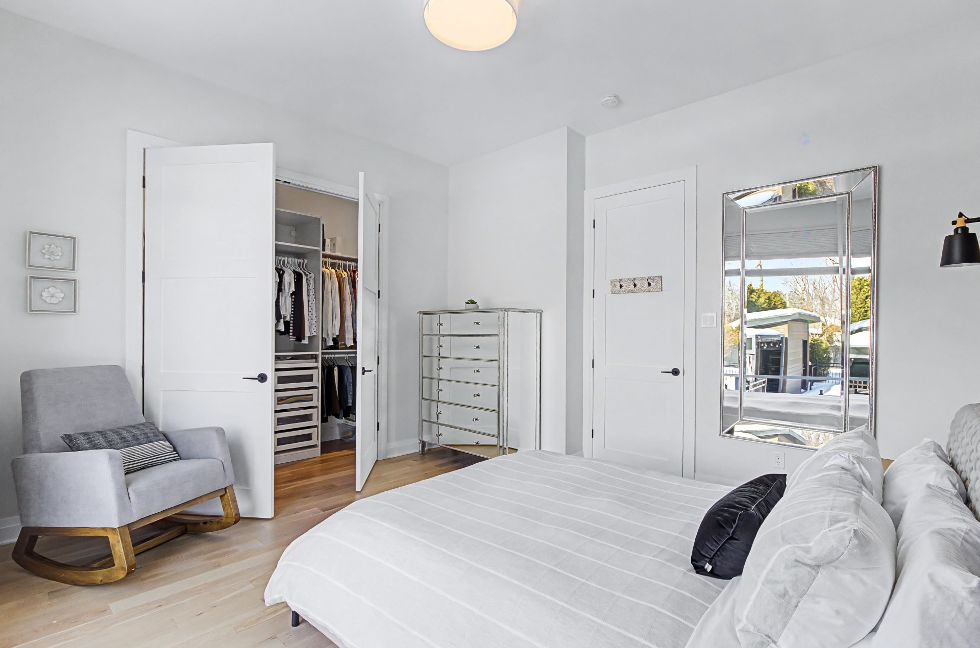 









4009


Rue des Bolets

,
Saint-Bruno-de-Montarville,




QC
J3V0C9

