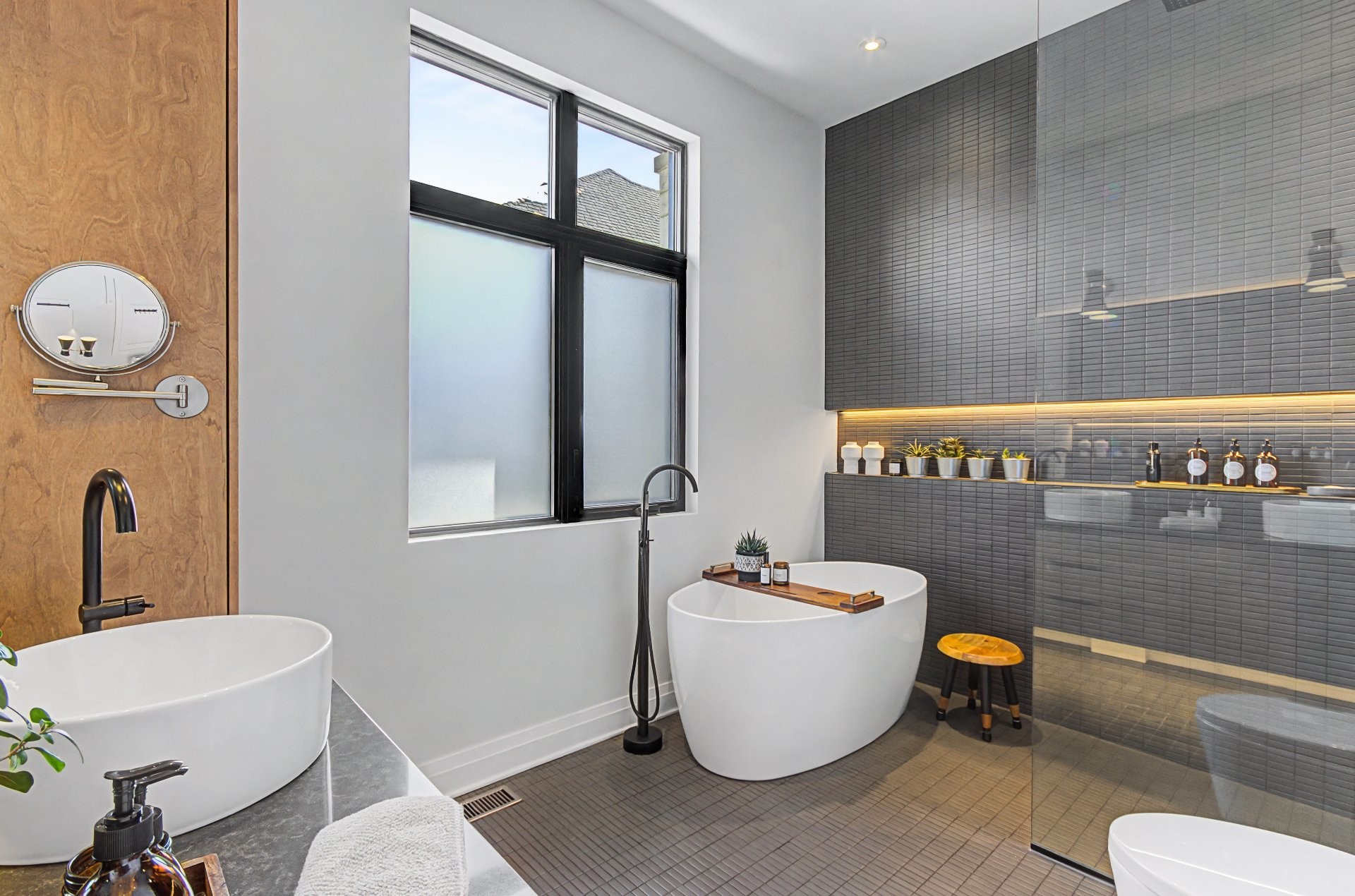 









4009


Rue des Bolets

,
Saint-Bruno-de-Montarville,




QC
J3V0C9

