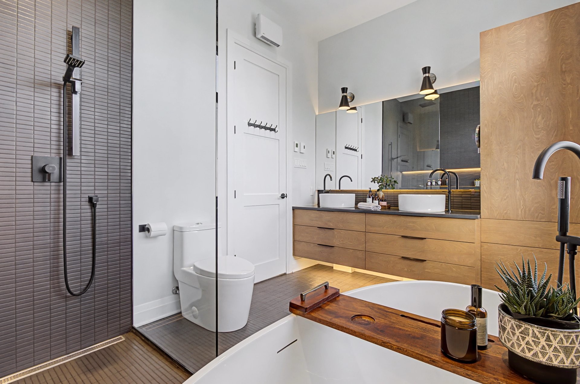 









4009


Rue des Bolets

,
Saint-Bruno-de-Montarville,




QC
J3V0C9

