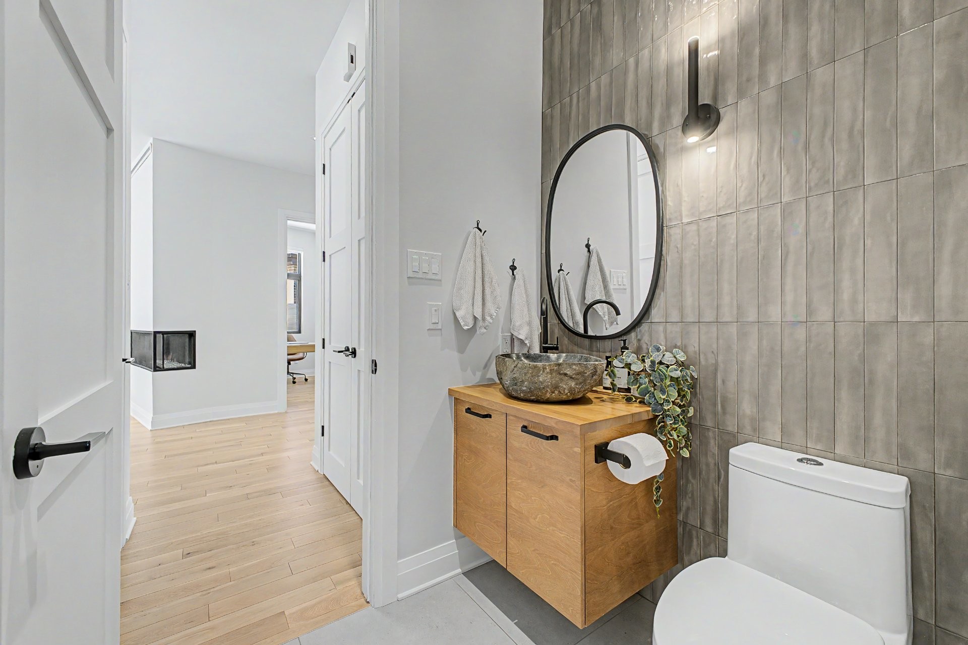 









4009


Rue des Bolets

,
Saint-Bruno-de-Montarville,




QC
J3V0C9

