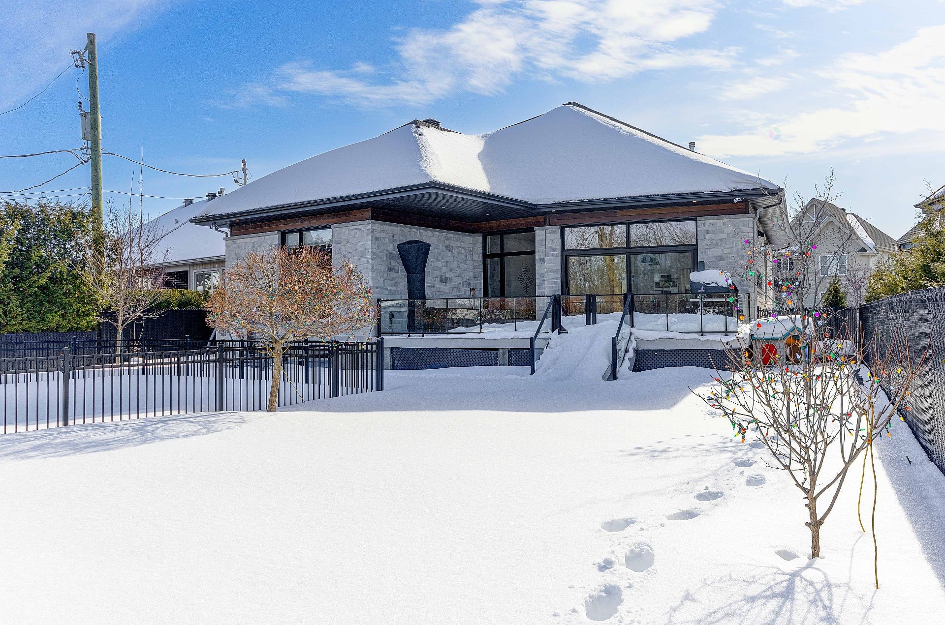 









4009


Rue des Bolets

,
Saint-Bruno-de-Montarville,




QC
J3V0C9

