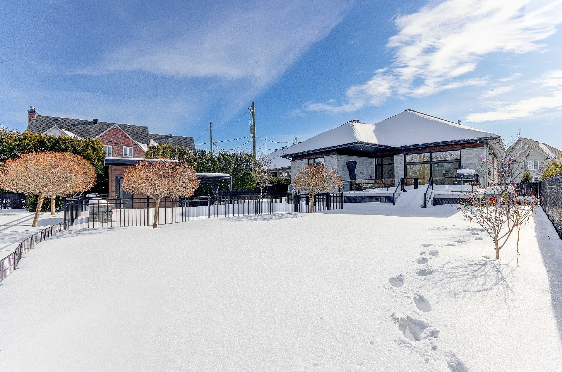 









4009


Rue des Bolets

,
Saint-Bruno-de-Montarville,




QC
J3V0C9

