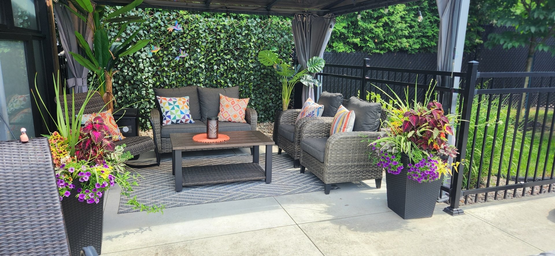 









4009


Rue des Bolets

,
Saint-Bruno-de-Montarville,




QC
J3V0C9

