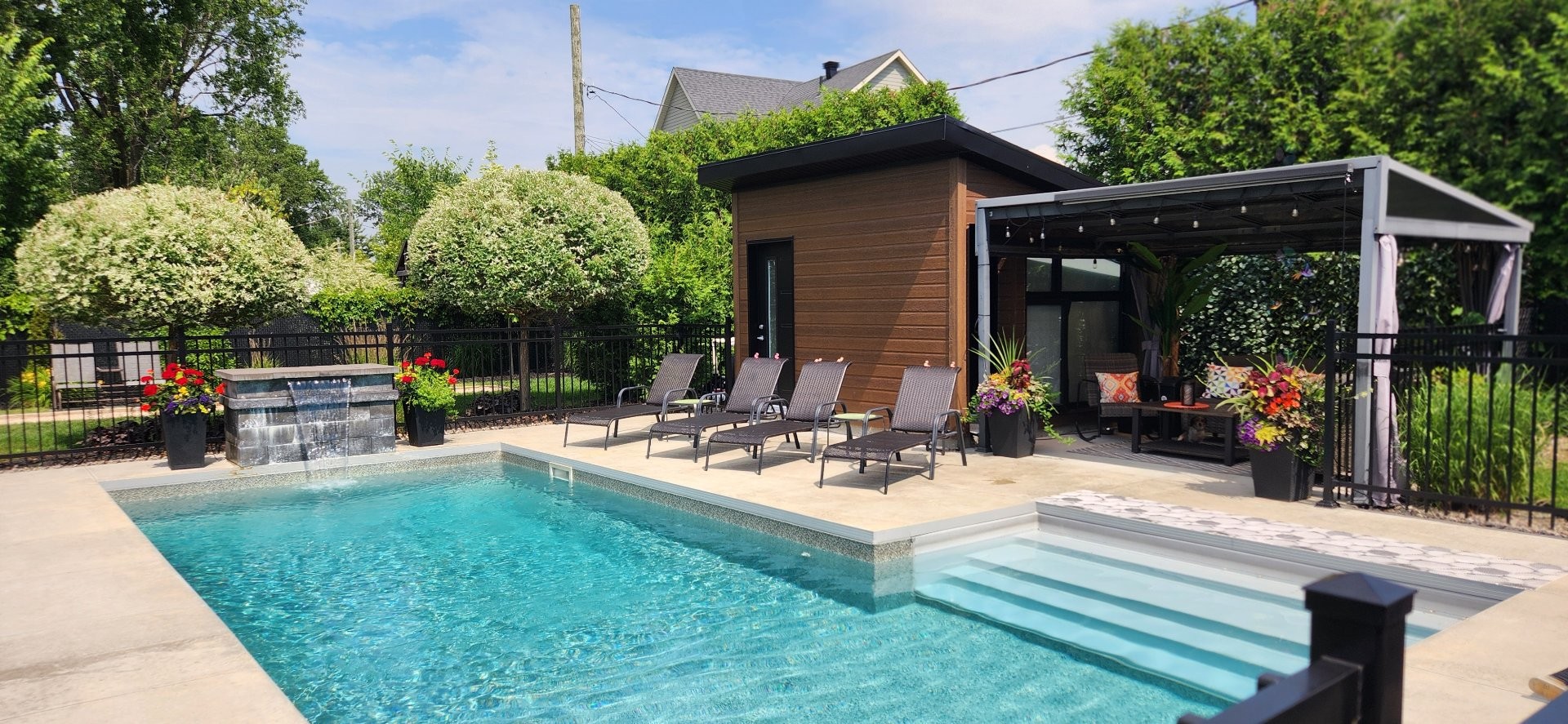 









4009


Rue des Bolets

,
Saint-Bruno-de-Montarville,




QC
J3V0C9

