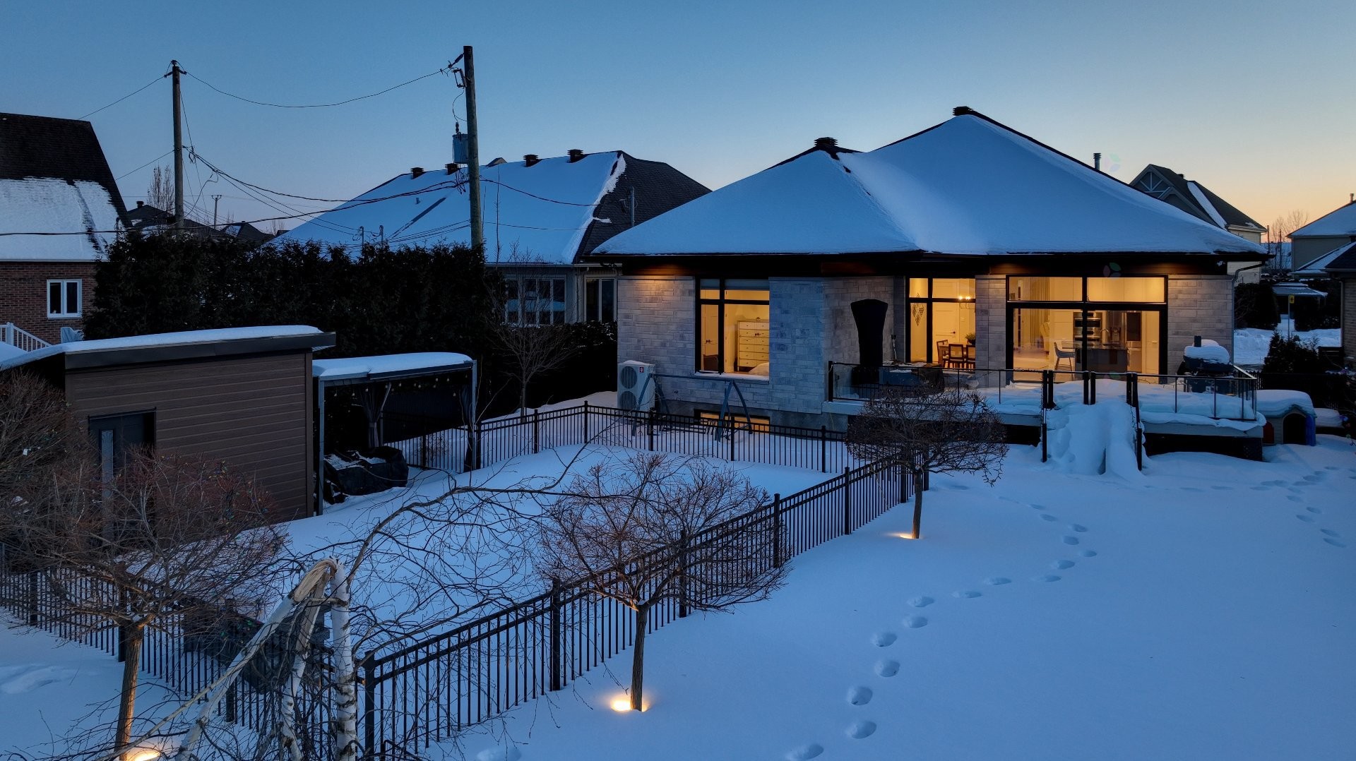 









4009


Rue des Bolets

,
Saint-Bruno-de-Montarville,




QC
J3V0C9

