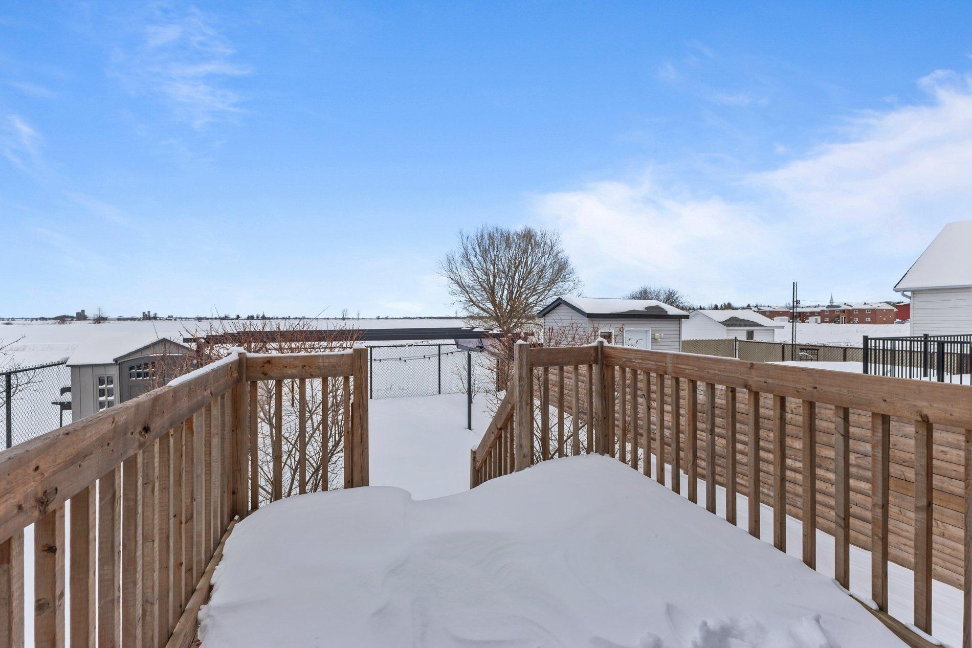 









27


64e Avenue O.

,
Saint-Paul-de-l'Île-aux-Noix,




QC
J0J1G0

