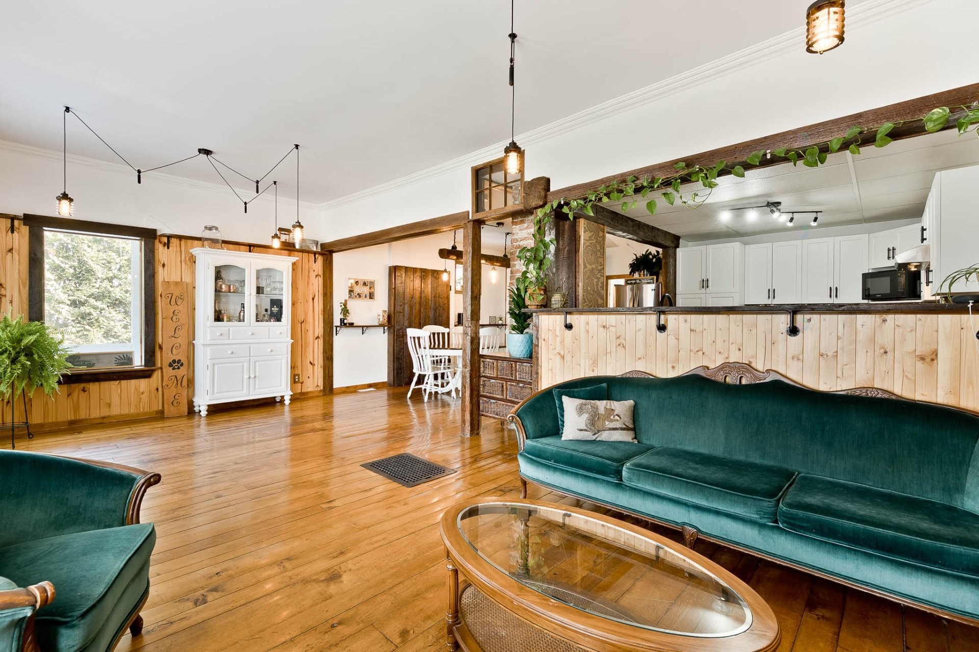 









390


Rue Principale

,
Stoke,




QC
J0B3G0

