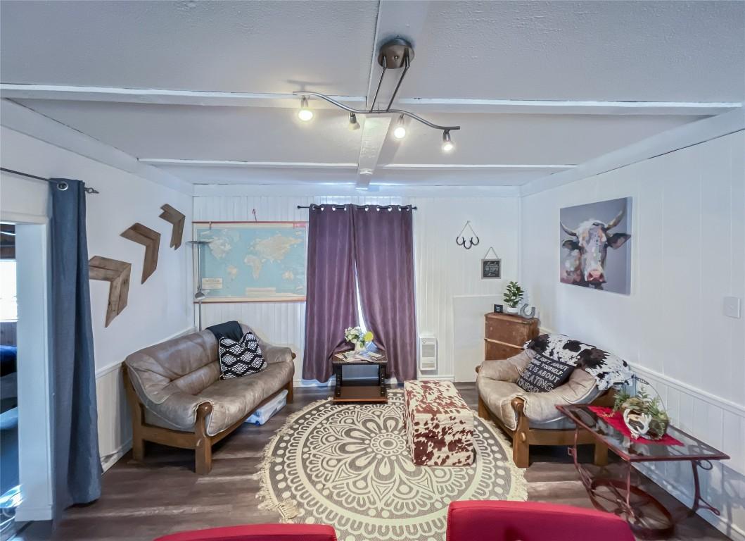 









5844


Highway 33

,
Beaverdell,




BC
V0H 1Y0

