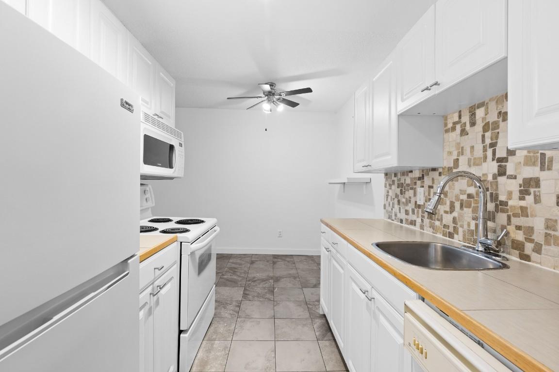 









445


All Star

Court, 112,
Kelowna,




BC
V1X 5N7

