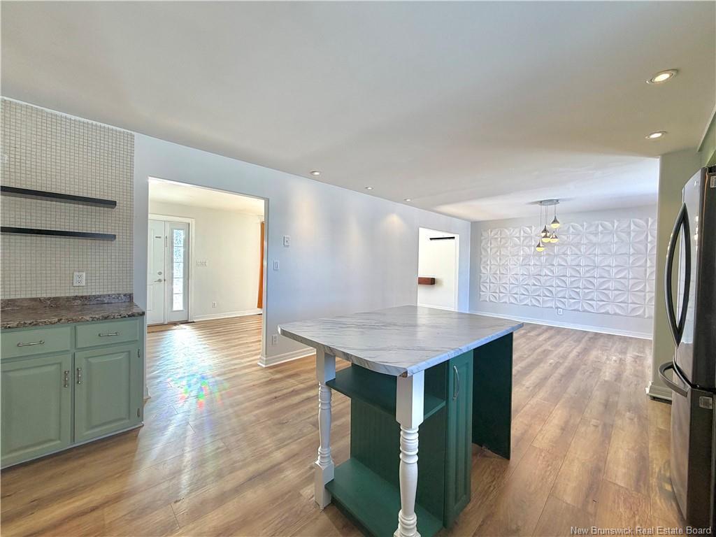 









960


MSGR Godin

,
Bathurst,




NB
E2A 4E6

