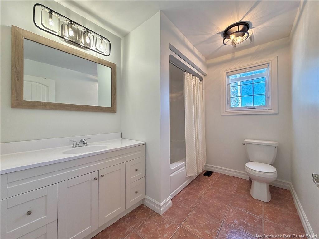 









960


MSGR Godin

,
Bathurst,




NB
E2A 4E6

