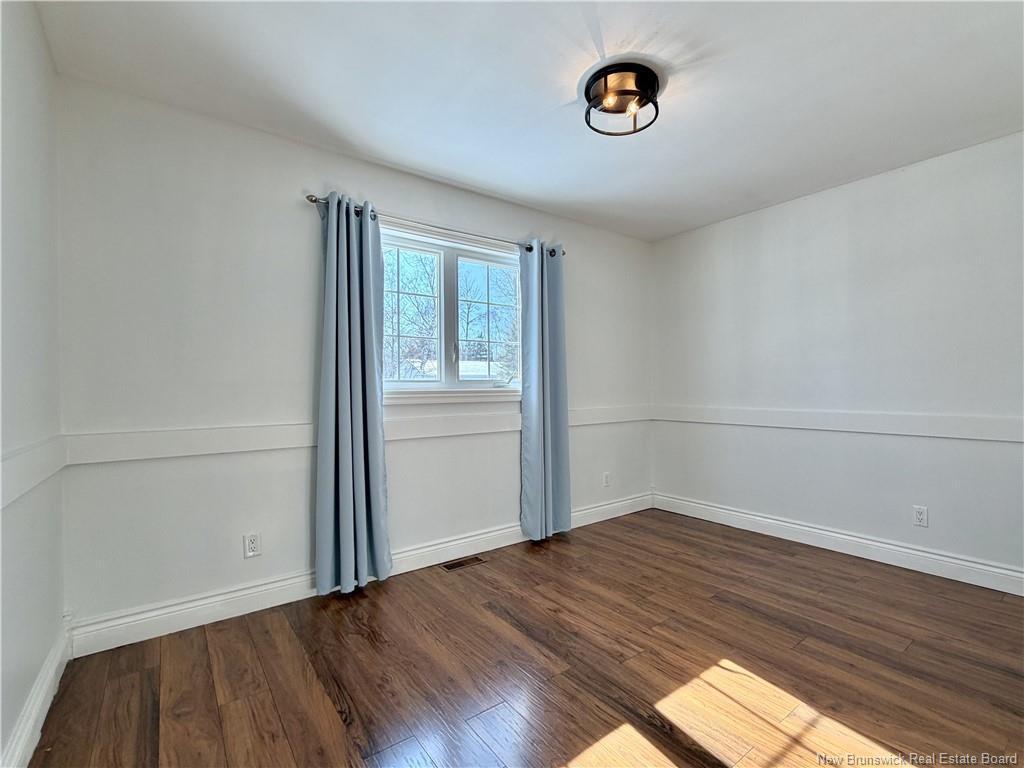 









960


MSGR Godin

,
Bathurst,




NB
E2A 4E6

