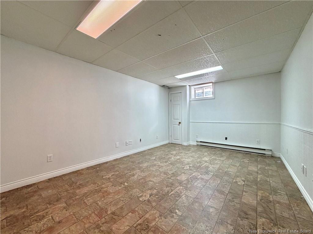 









960


MSGR Godin

,
Bathurst,




NB
E2A 4E6

