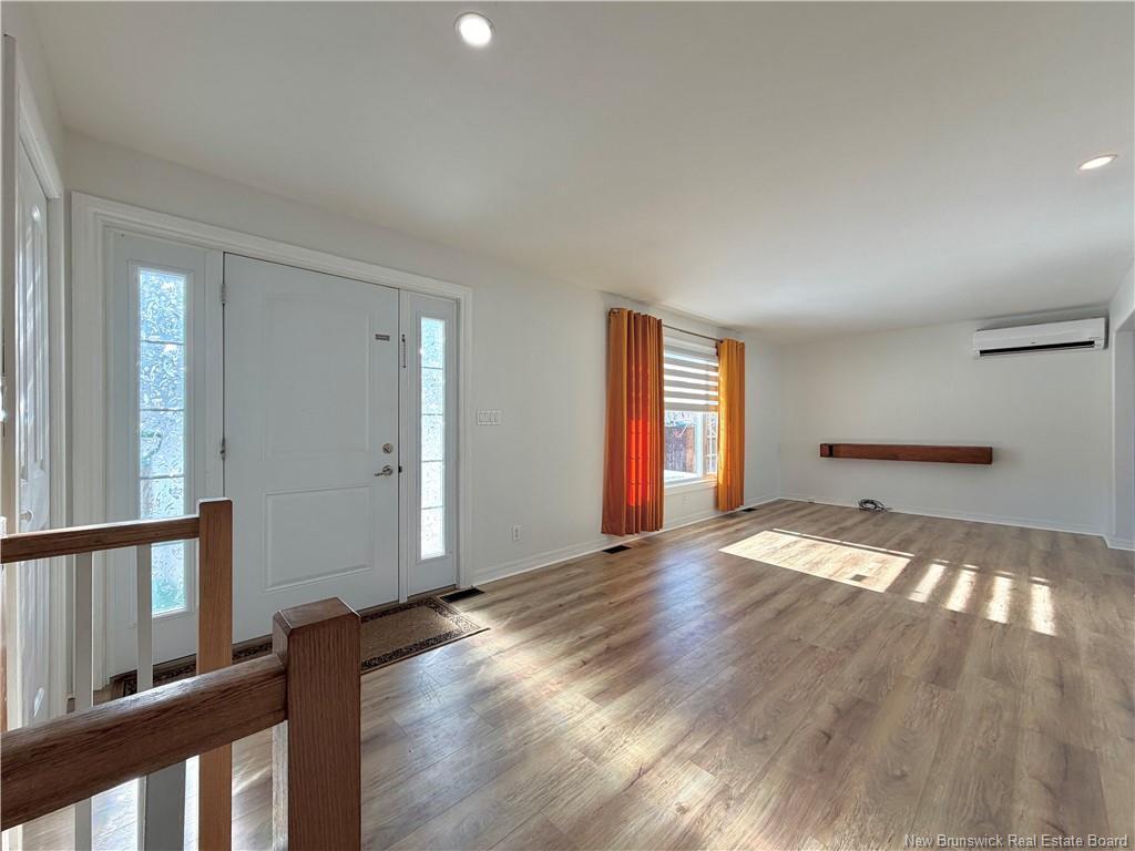 









960


MSGR Godin

,
Bathurst,




NB
E2A 4E6

