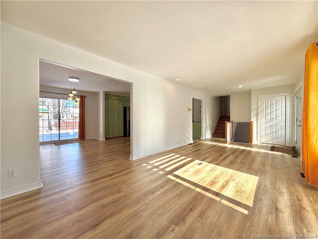 









960


MSGR Godin

,
Bathurst,




NB
E2A 4E6

