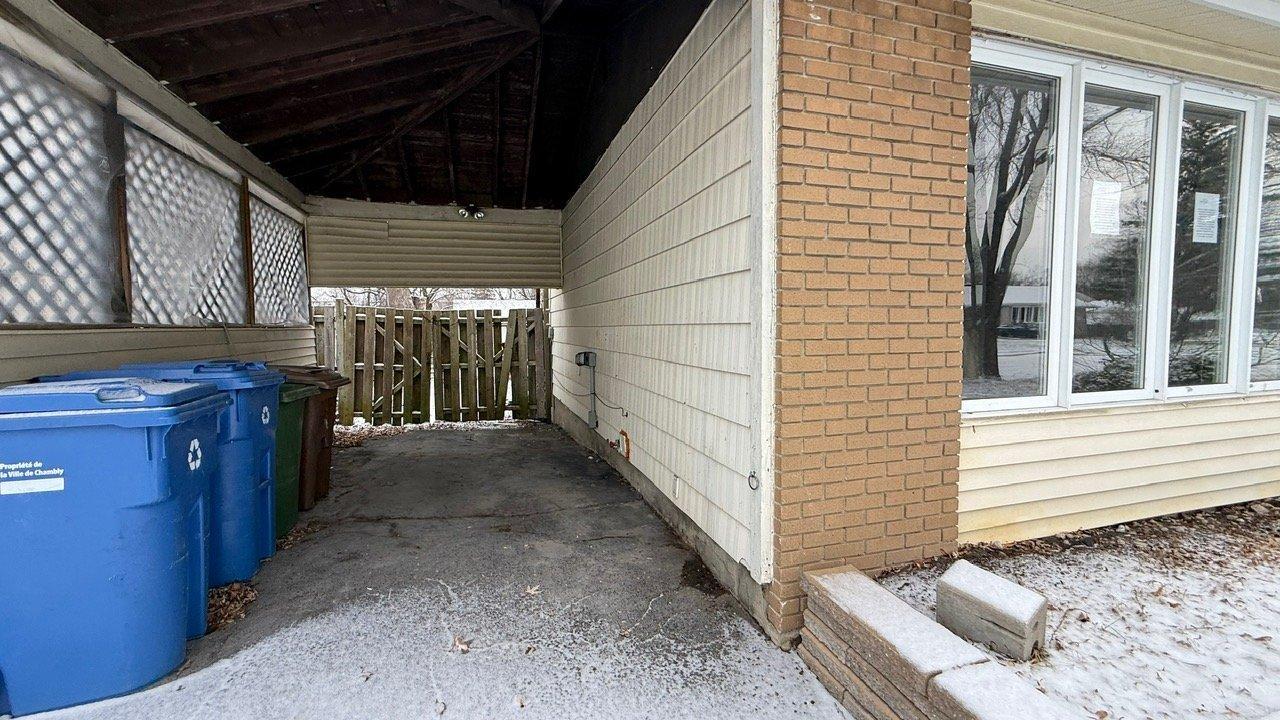 









956


Rue Chaumont

,
Chambly,




QC
J3L3A2

