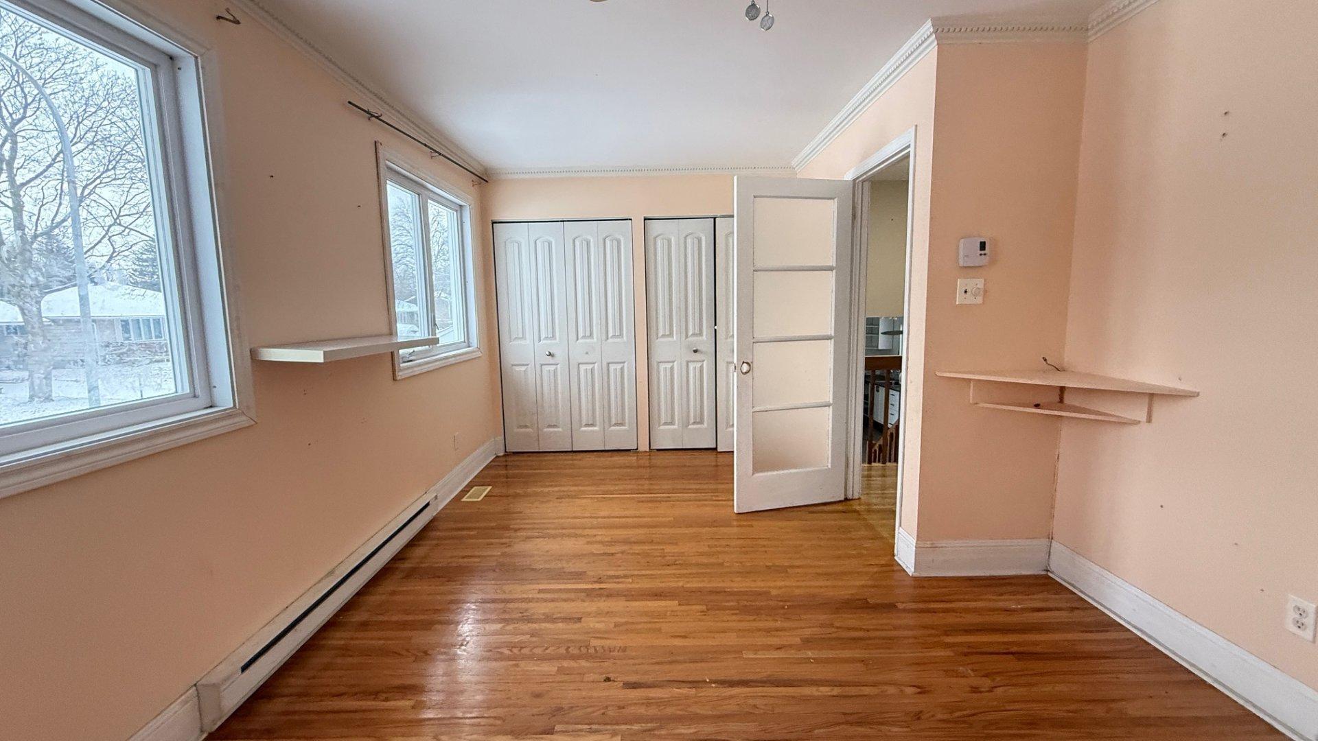 









956


Rue Chaumont

,
Chambly,




QC
J3L3A2

