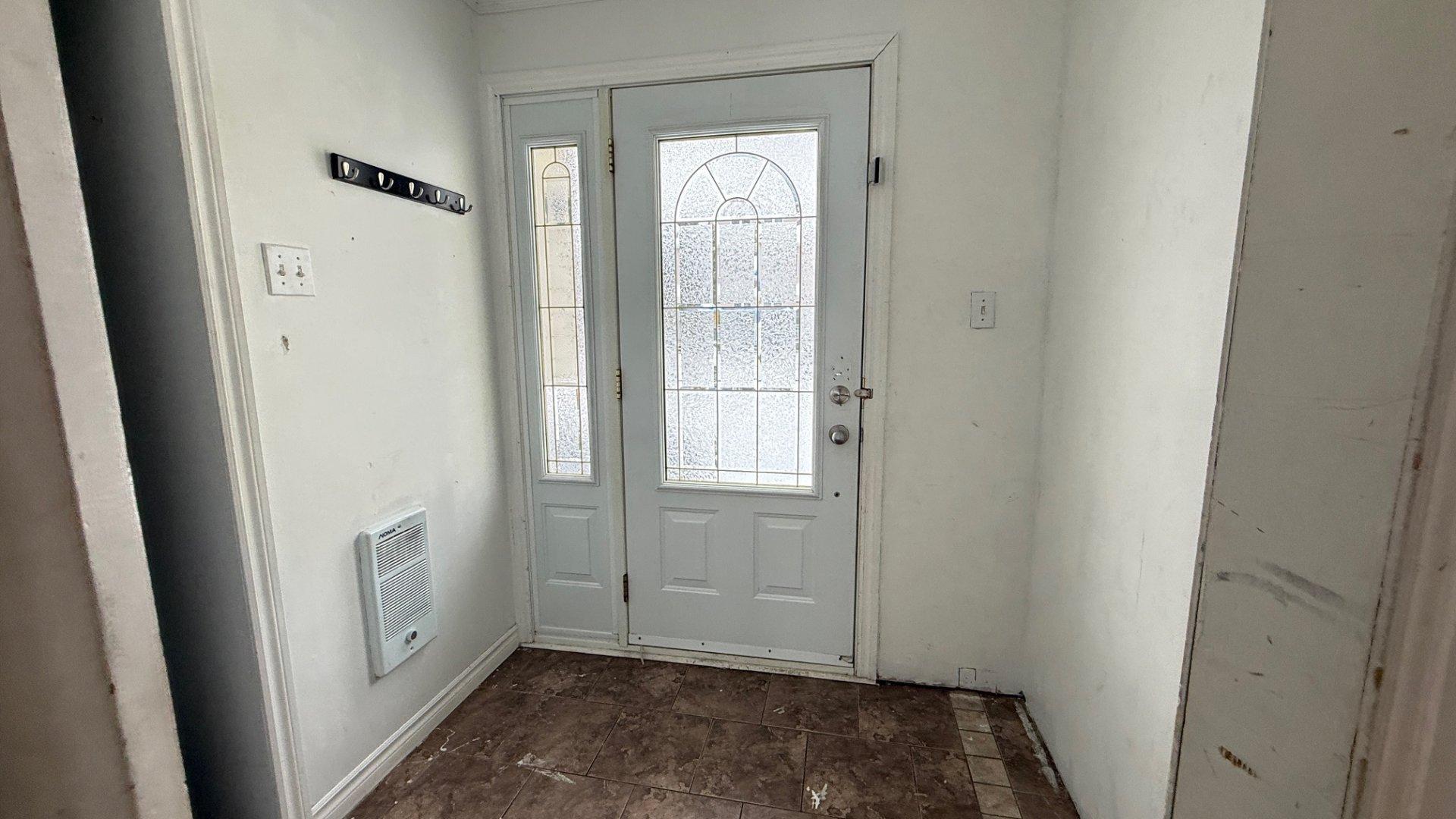 









956


Rue Chaumont

,
Chambly,




QC
J3L3A2

