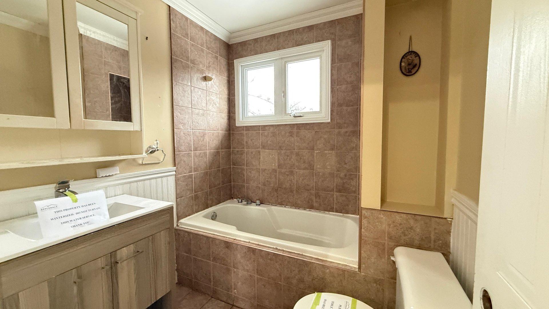 









956


Rue Chaumont

,
Chambly,




QC
J3L3A2

