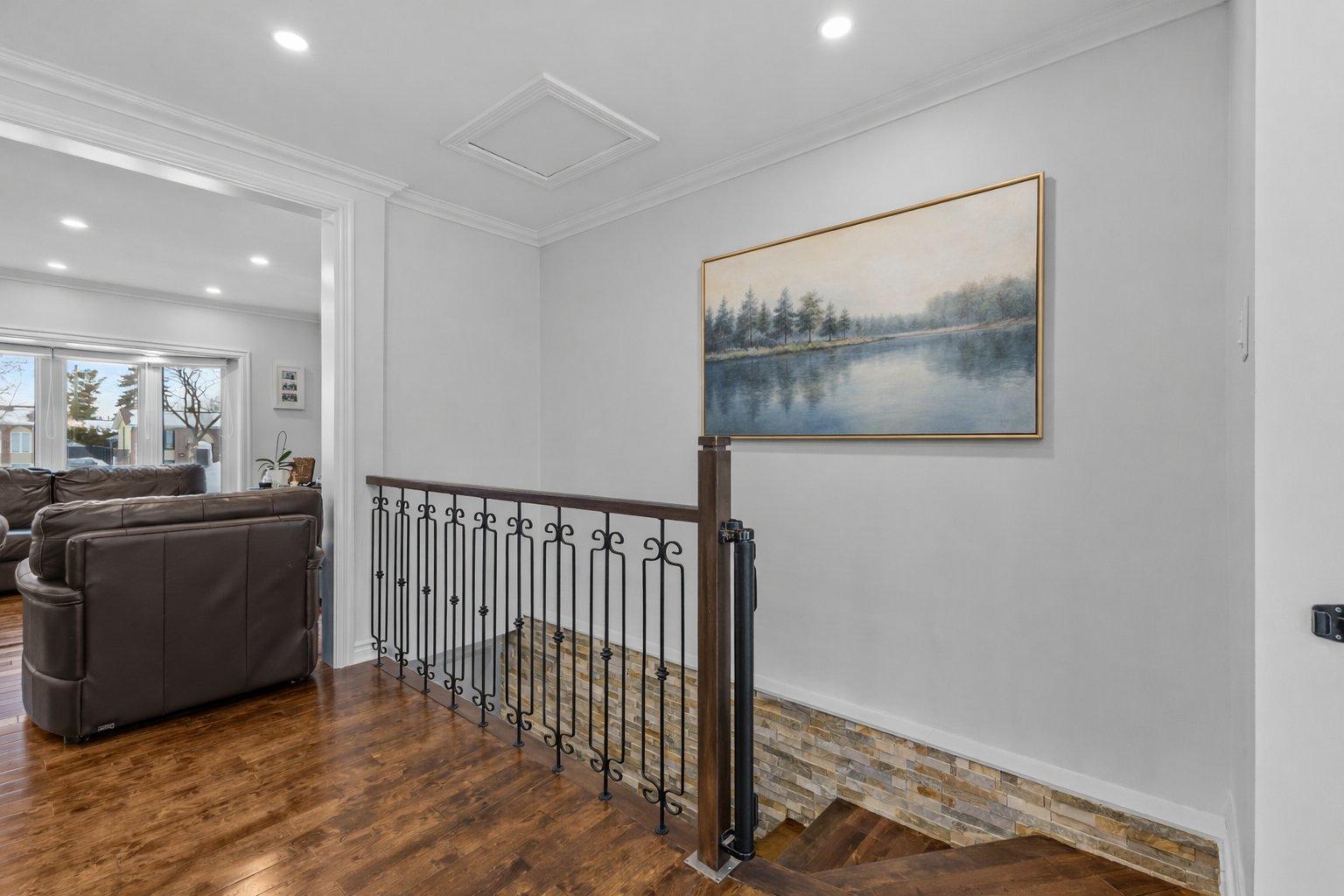 









848


Rue Gilles

,
Laval (Fabreville),




QC
H7P4E8

