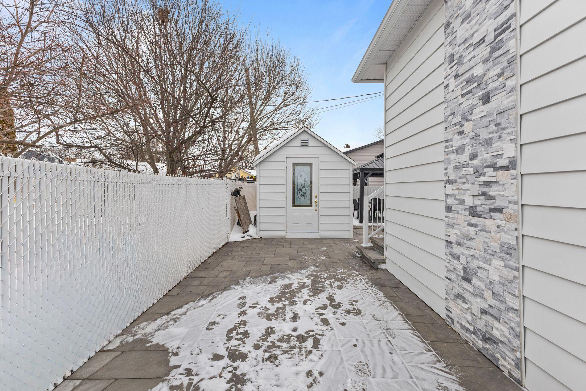 









848


Rue Gilles

,
Laval (Fabreville),




QC
H7P4E8

