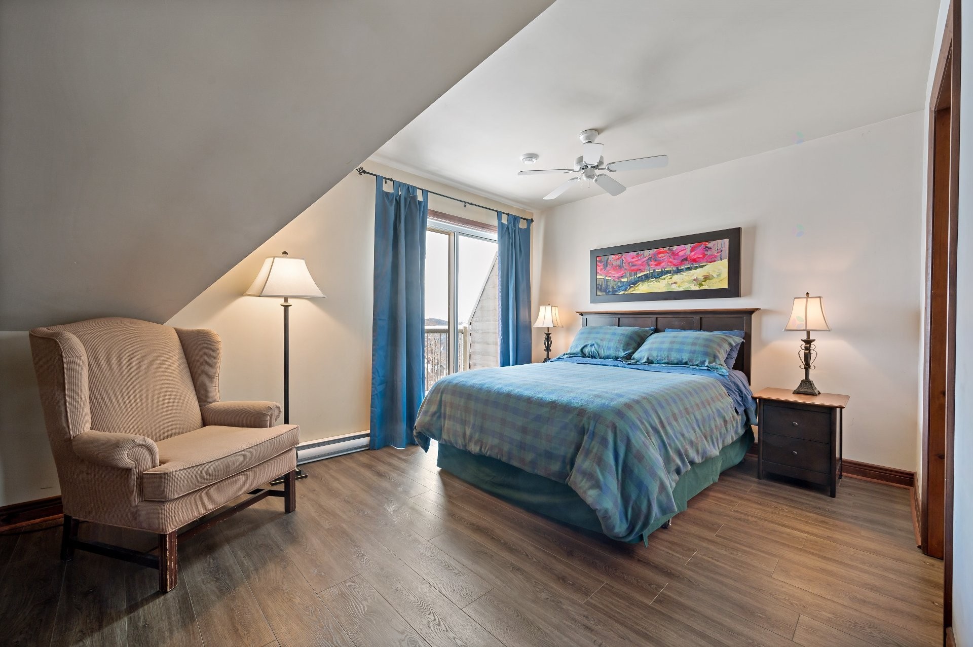 









305


Rue du Mont-Plaisant

, 5,
Mont-Tremblant,




QC
J8E1L2

