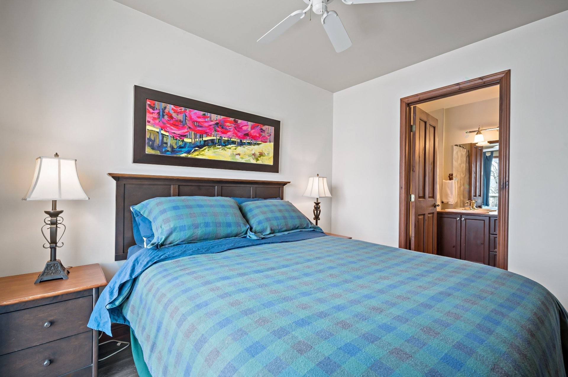 









305


Rue du Mont-Plaisant

, 5,
Mont-Tremblant,




QC
J8E1L2

