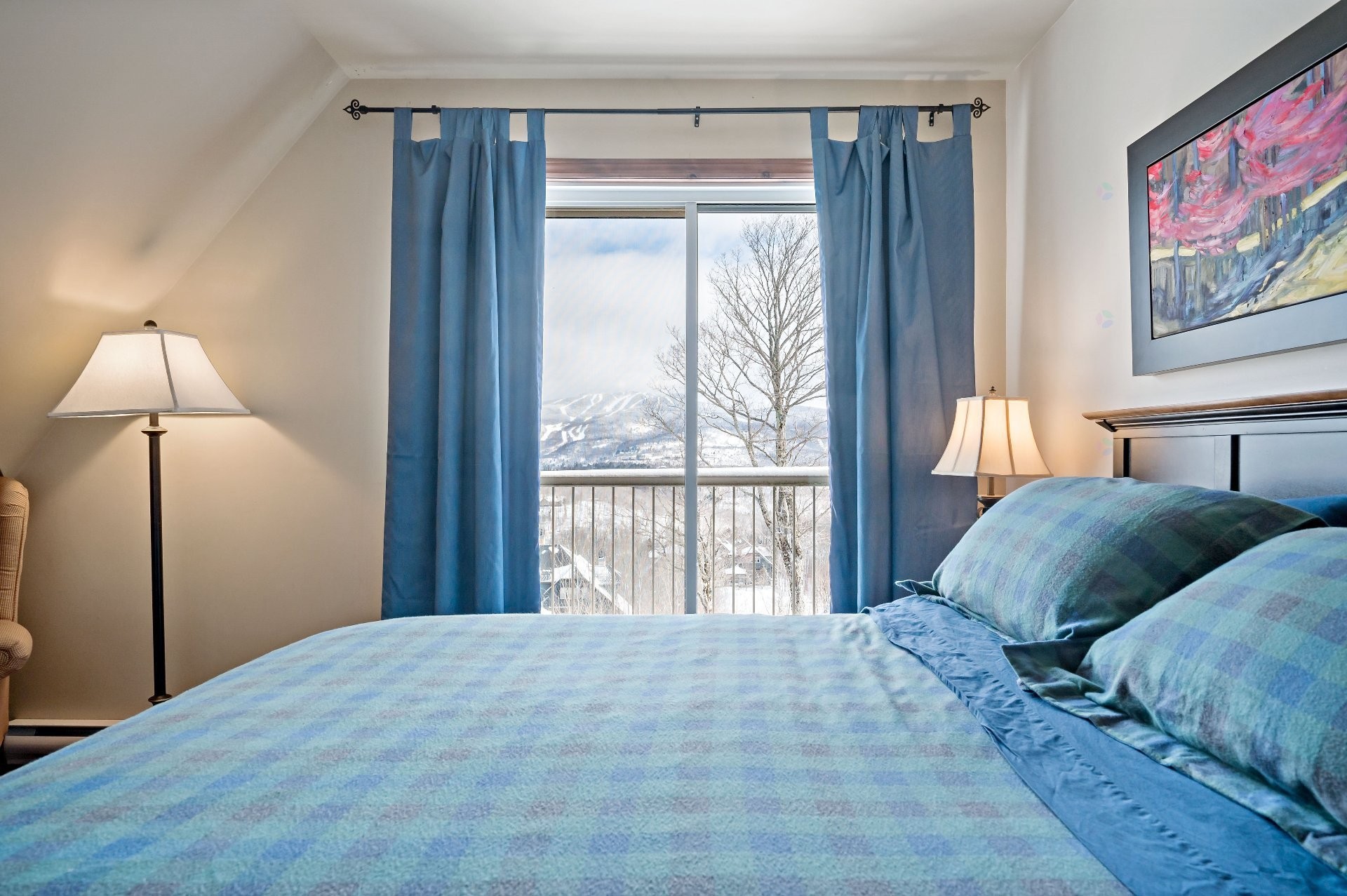 









305


Rue du Mont-Plaisant

, 5,
Mont-Tremblant,




QC
J8E1L2

