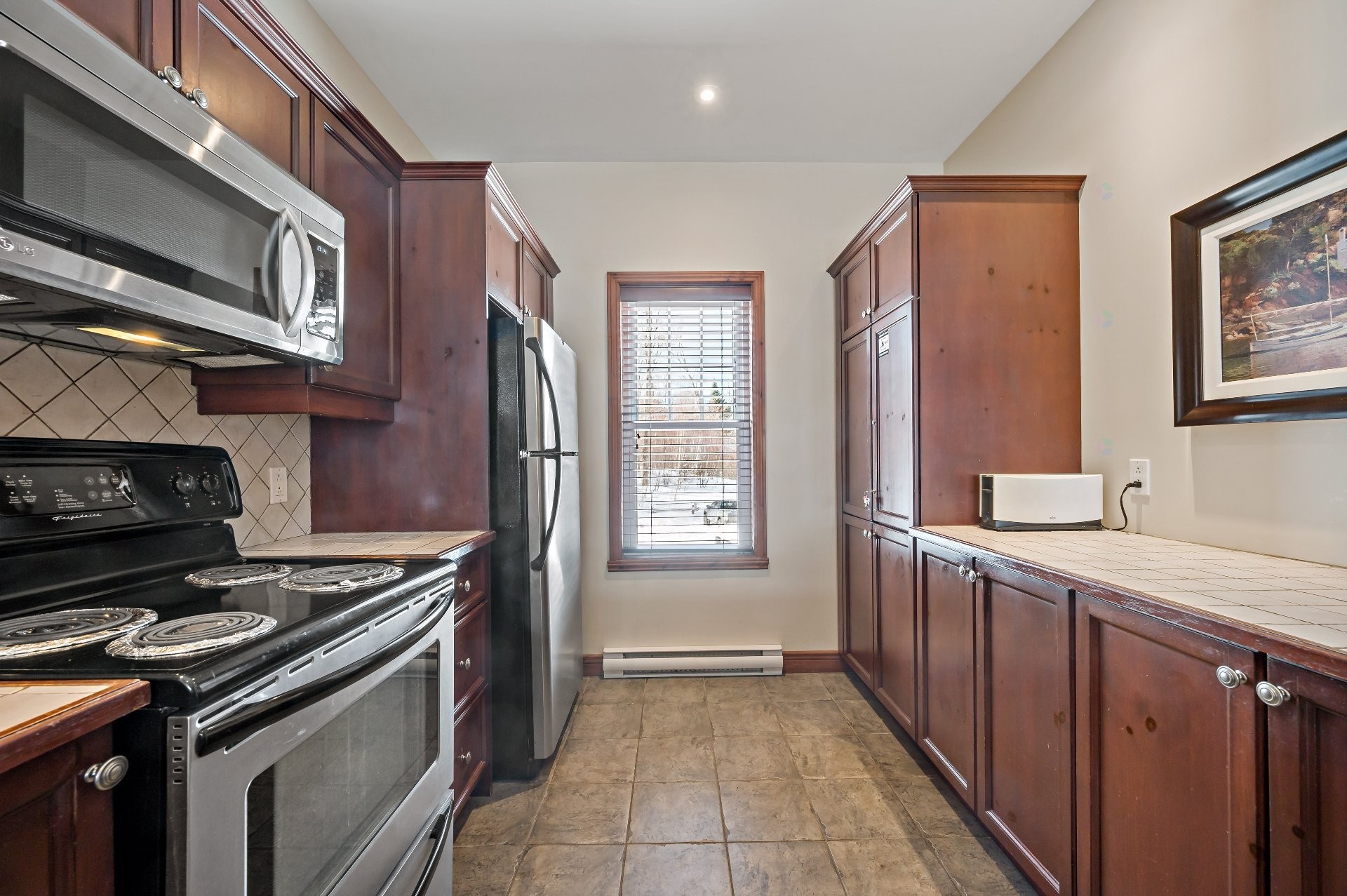 









305


Rue du Mont-Plaisant

, 5,
Mont-Tremblant,




QC
J8E1L2

