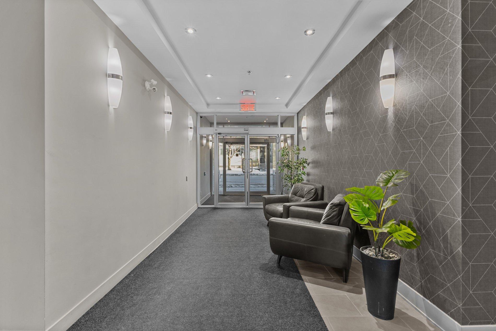 









2229


Rue Ste-Catherine E.

, 203,
Montréal (Ville-Marie),




QC
H2K0B8

