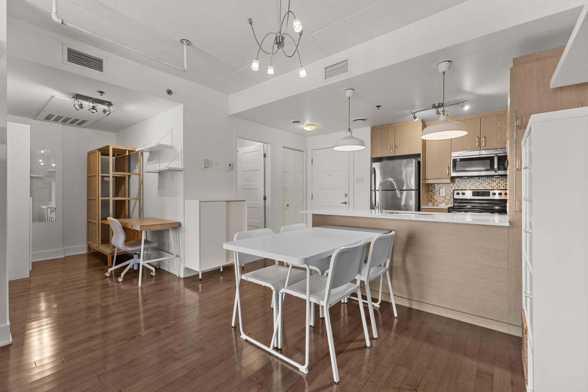 









2229


Rue Ste-Catherine E.

, 203,
Montréal (Ville-Marie),




QC
H2K0B8

