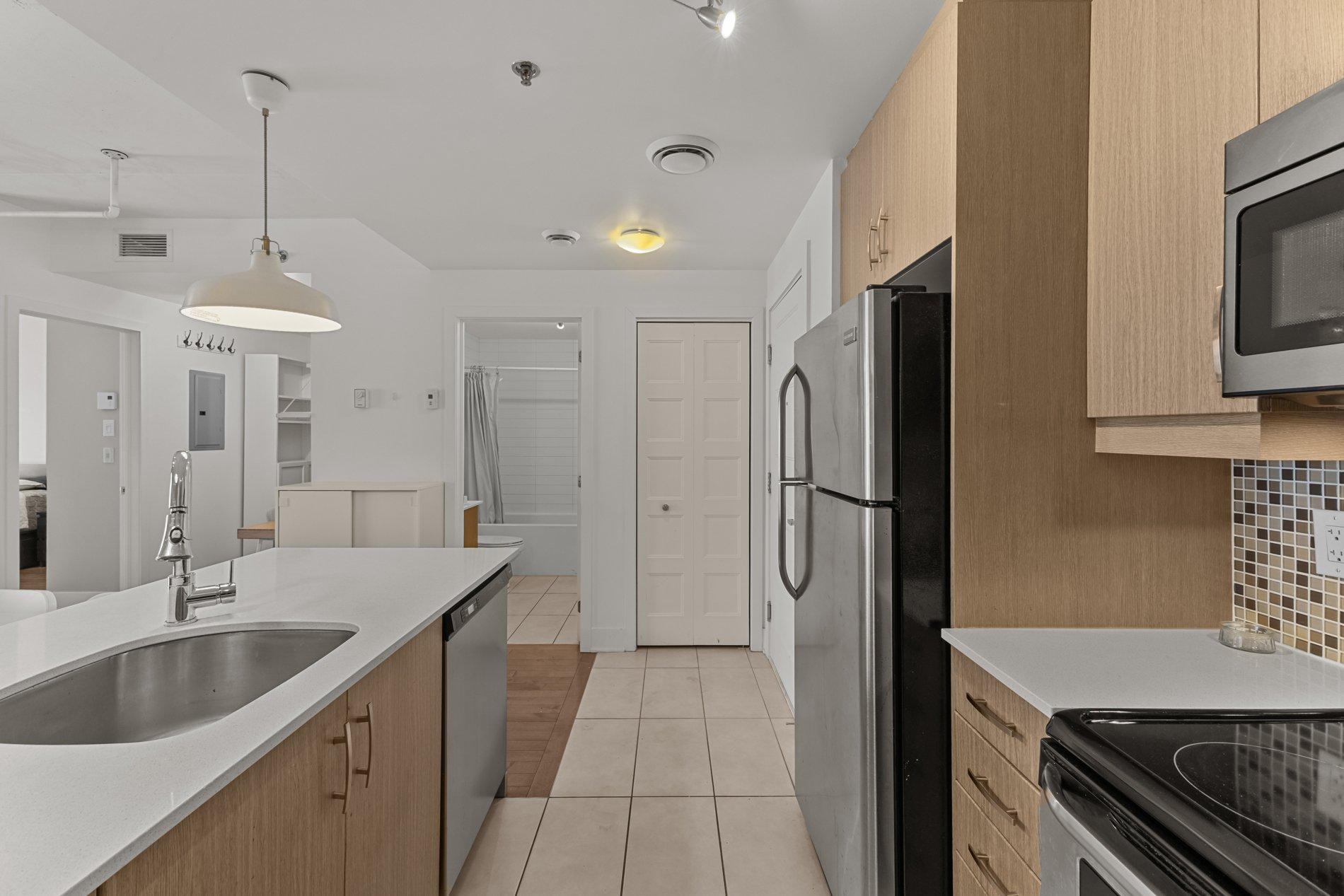 









2229


Rue Ste-Catherine E.

, 203,
Montréal (Ville-Marie),




QC
H2K0B8

