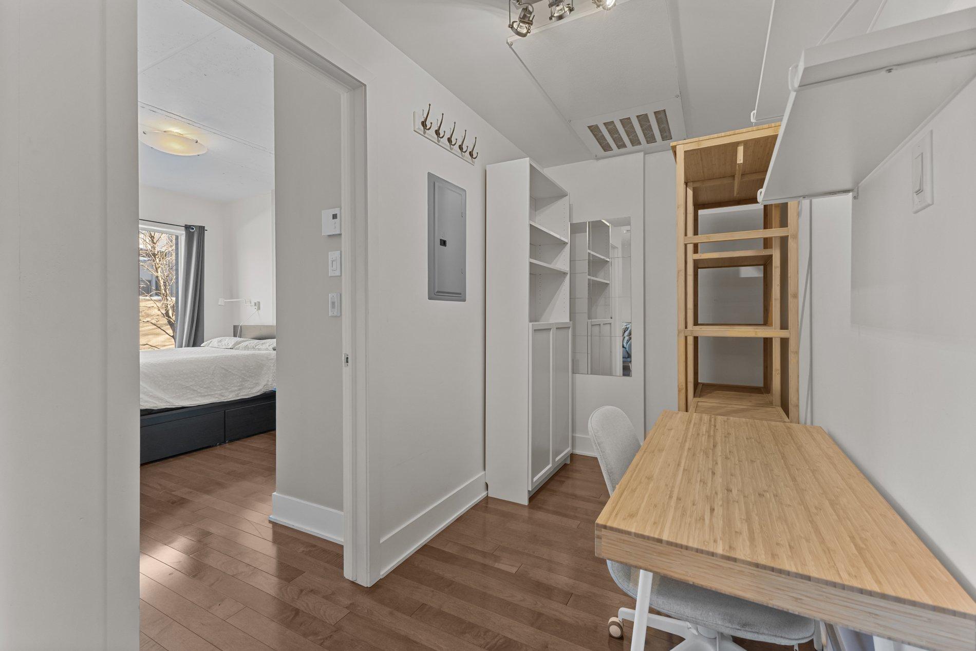 









2229


Rue Ste-Catherine E.

, 203,
Montréal (Ville-Marie),




QC
H2K0B8

