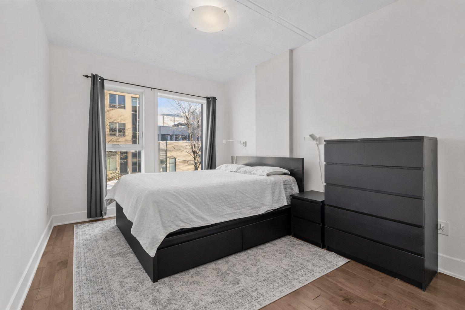 









2229


Rue Ste-Catherine E.

, 203,
Montréal (Ville-Marie),




QC
H2K0B8

