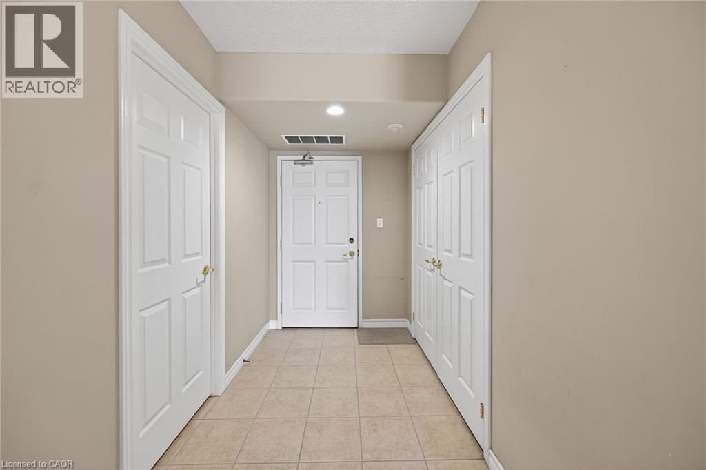 












908 MOHAWK Road E Unit# 308

,
Hamilton,




Ontario
L8T2R8

