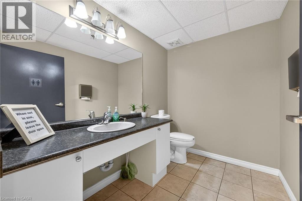 












908 MOHAWK Road E Unit# 308

,
Hamilton,




Ontario
L8T2R8

